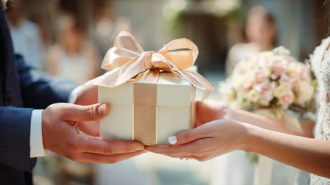 What to Write on Your Wedding Website Registry Page (Plus How to Ask for Cash Gifts Without Feeling Awkward)